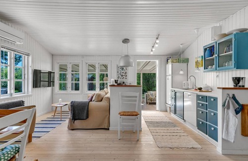 Hoeve Strand House | Beautiful home in Asnæs with WiFi