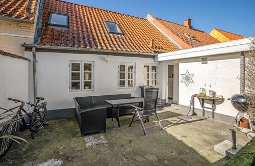 Assens House | Beautiful home in Assens with WiFi