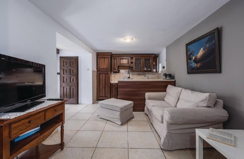 Bale House | Beautiful home in Bale with swimming pool