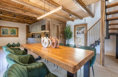 Gospic House | Beautiful home in Barlete with sauna