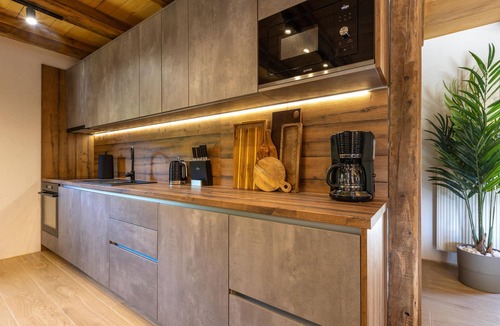 Gospic House | Beautiful home in Barlete with sauna