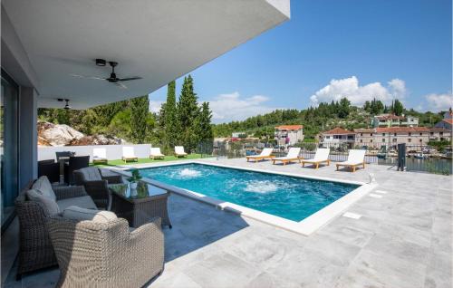 Blace House | Beautiful Home In Blace
