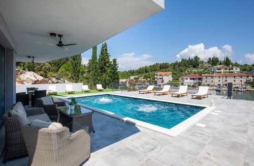 Blace House | Beautiful home in Blace