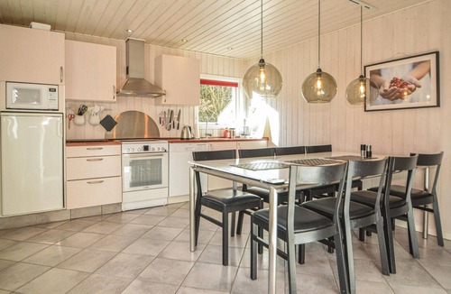 Ho House | Beautiful home in Blåvand with sauna