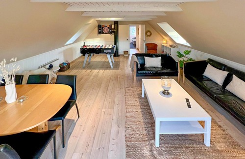 Blavand Strand House | Beautiful home in Blåvand with sauna