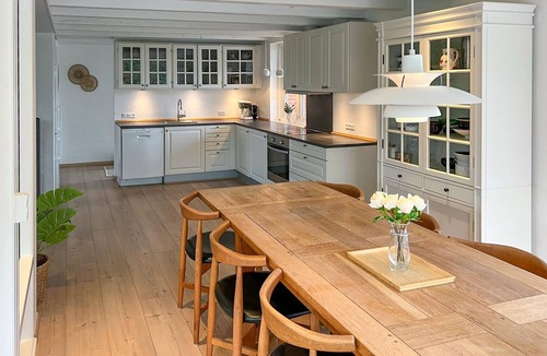 Blavand Strand House | Beautiful home in Blåvand with sauna