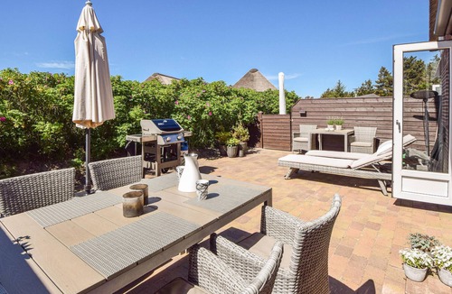Blavand Strand House | Beautiful home in Blåvand with sauna