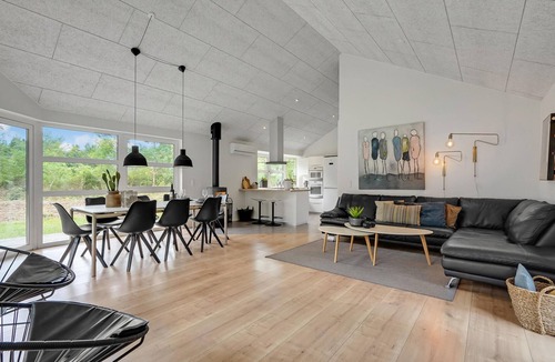 Ho House | Beautiful home in Blåvand with sauna