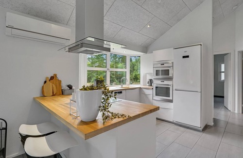 Ho House | Beautiful home in Blåvand with sauna