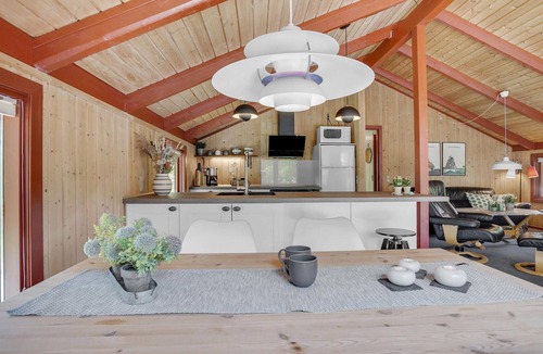 Blavand Strand House | Beautiful home in Blåvand with WiFi