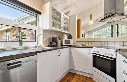 Ho House | Beautiful home in Blåvand with sauna