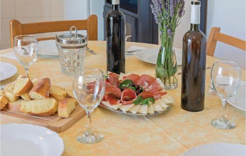 Marina House | Beautiful Home In Blizina Gornja