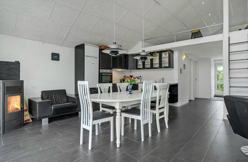 Hvidbjerg Strand House | Beautiful home in Børkop with kitchen