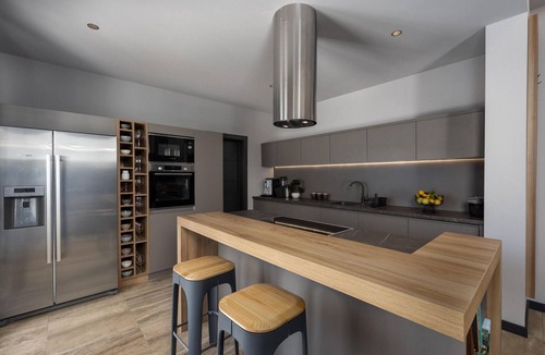Brisevo House | Beautiful home in Brisevo with sauna