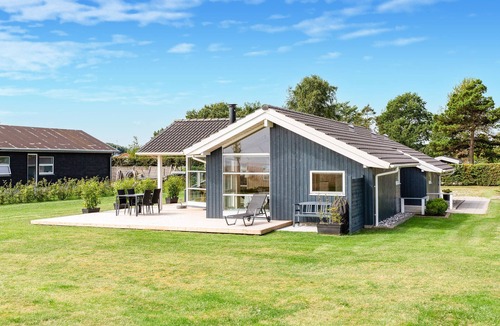 Broager House | Beautiful home in Broager with WiFi