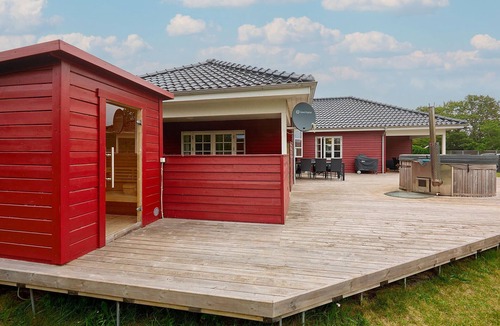 Broager House | Beautiful home in Broager with sauna