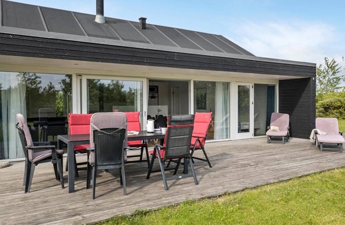 Brovst House | Beautiful home in Brovst with sauna