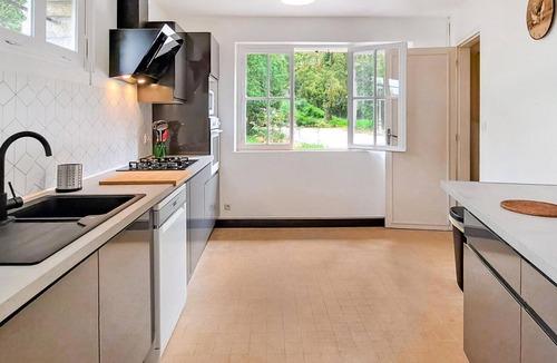 Colombieres House | Beautiful home in Colombieres with WiFi
