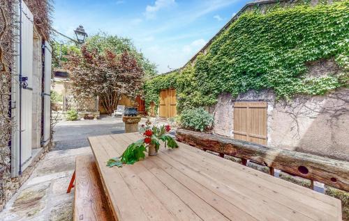 Couhe House | Beautiful Home In Couhe