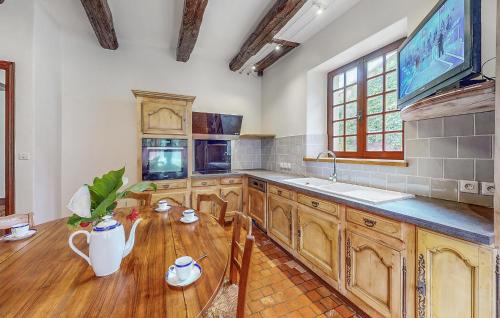 Couhe House | Beautiful Home In Couhe