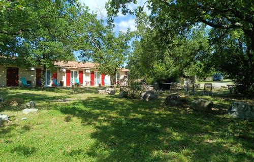 Courry House | Beautiful Home In Courry With Kitchen