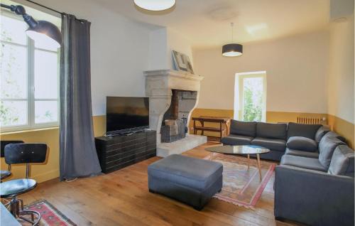 Die House | Beautiful Home In Die