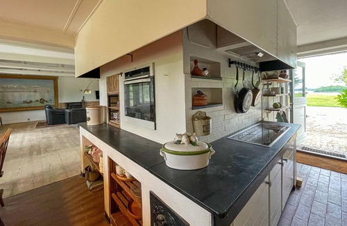 Majbolle House | Beautiful home in øster ulslev with WiFi