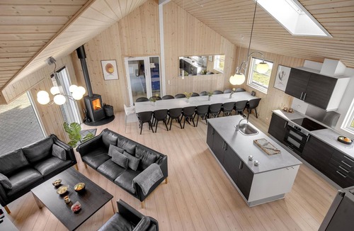 Holloselund House | Beautiful home in Tisvildeleje with sauna