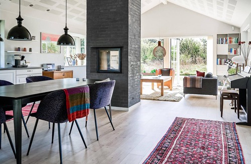 Krejbjerg House | Beautiful home in Ejstrupholm with WiFi