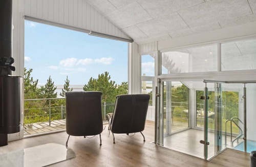 Øer Strand House | Beautiful home in Ebeltoft with sauna