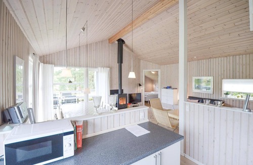 Femmøller House | Beautiful home in Ebeltoft with sauna