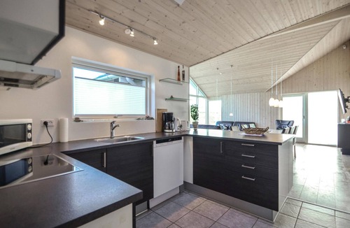 Ebeltoft House | Beautiful home in Ebeltoft with sauna