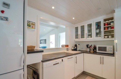 Øksenmølle House | Beautiful home in Ebeltoft with kitchen