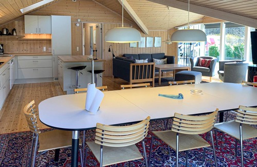 Øksenmølle House | Beautiful home in Ebeltoft with WiFi