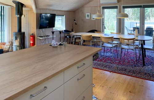 Øksenmølle House | Beautiful home in Ebeltoft with WiFi