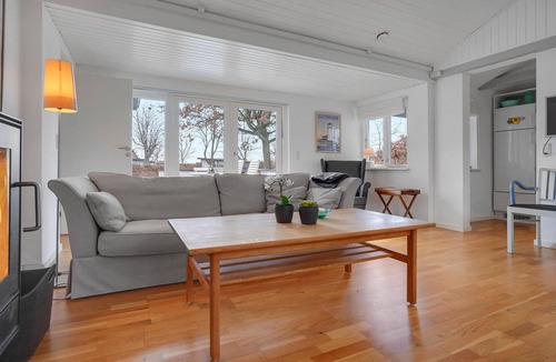 Lyngsbæk Strand House | Beautiful home in Ebeltoft with kitchen