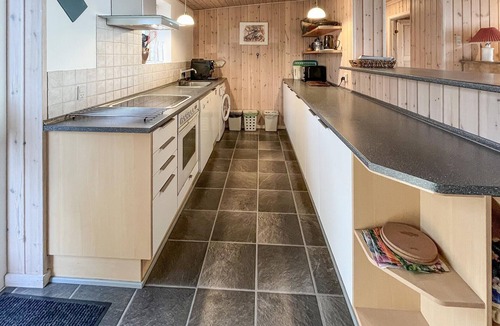Lyngsbæk Strand House | Beautiful home in Ebeltoft with sauna