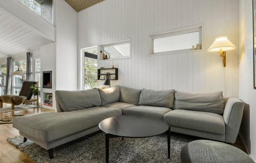 Femmøller House | Beautiful Home In Ebeltoft With Sauna