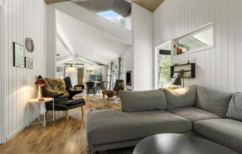 Femmøller House | Beautiful Home In Ebeltoft With Sauna