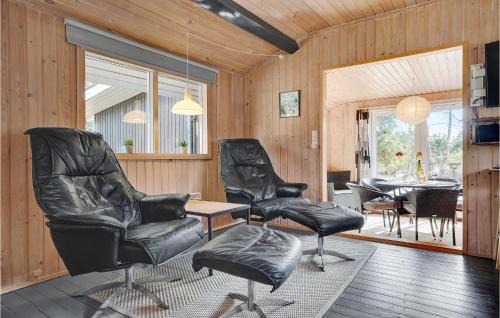 Øksenmølle House | Beautiful Home In Ebeltoft With Kitchen