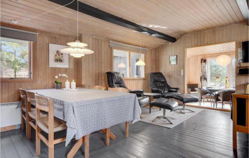 Øksenmølle House | Beautiful Home In Ebeltoft With Kitchen