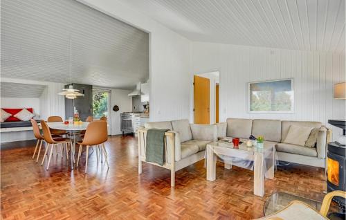 Syddjurs Kommune House | Beautiful Home In Ebeltoft With Wifi
