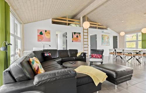 Lyngsbæk Strand House | Beautiful Home In Ebeltoft With Wifi