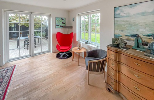 Sjaelborg House | Beautiful home in Esbjerg V with WiFi