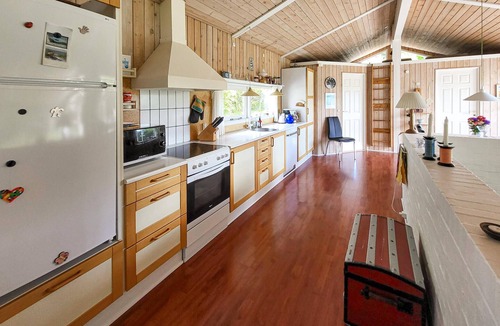 Slette Strand House | Beautiful home in Fjerritslev with WiFi