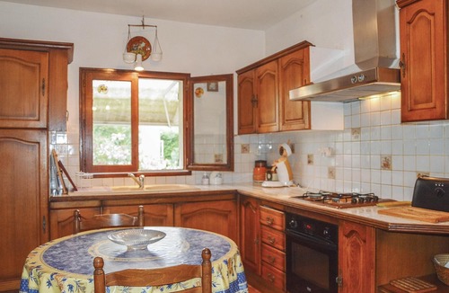 Fontvieille House | Beautiful home in Fontvieille with WiFi