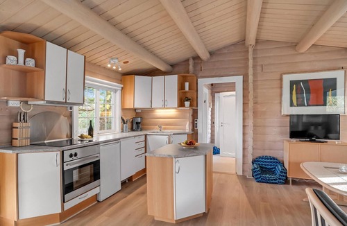Ertebølle House | Beautiful home in Farsø with kitchen