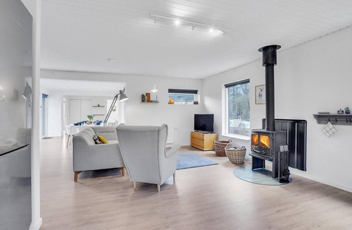 Farvang House | Beautiful home in Fårvang with sauna