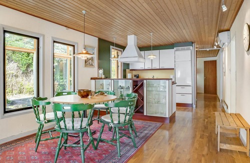 Faxe House | Beautiful home in Faxe with kitchen