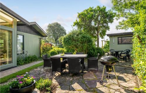 Faxe House | Beautiful Home In Faxe With Kitchen